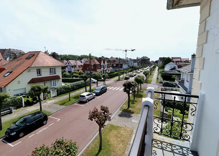 Le Bercail : Apt Avec Balcon Et Parking, Vue Phare!