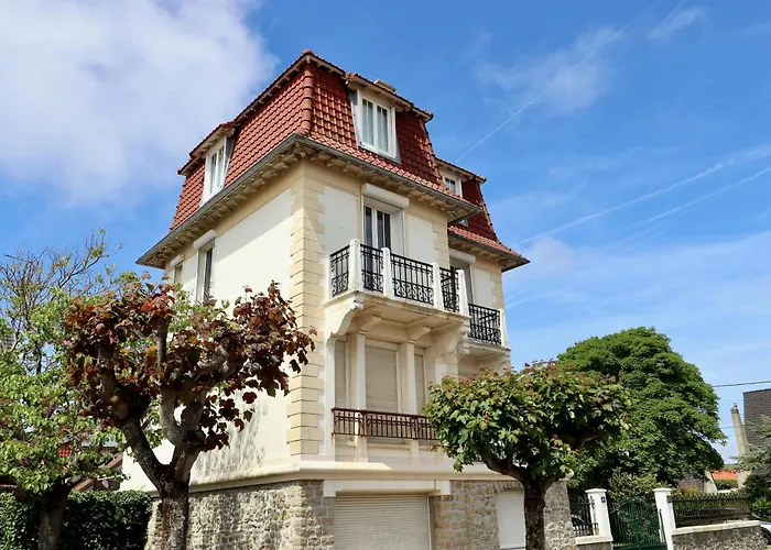 Le Bercail : Apt Avec Balcon Et Parking, Vue Phare!