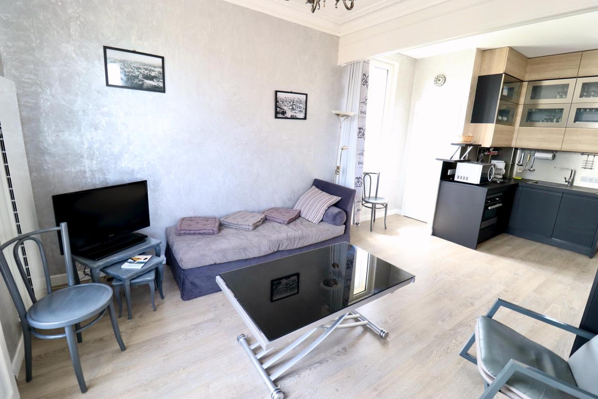 Apartment Le Bercail : Avec Balcon Et Parking, Vue Phare! Le Touquet